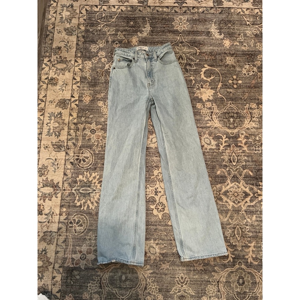 Abercrombie & Fitch 90's Relaxed Jean High Rise